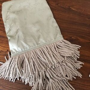 ▪️Custom Made Silk Throw with Tassels